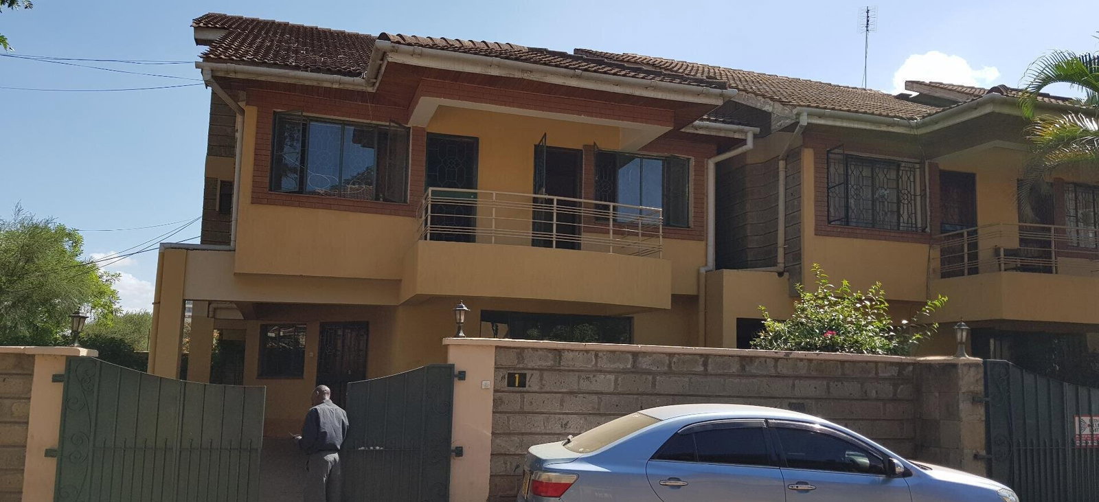 5-Ensuite Townhouse with Fireplace & Staff Quarters - Lavington