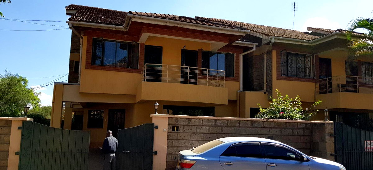 5-Ensuite Townhouse with Fireplace & Staff Quarters - Lavington