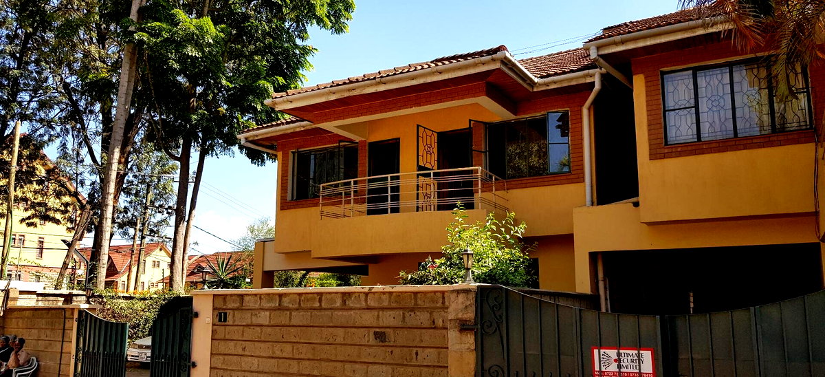 5-Ensuite Townhouse with Fireplace & Staff Quarters - Lavington