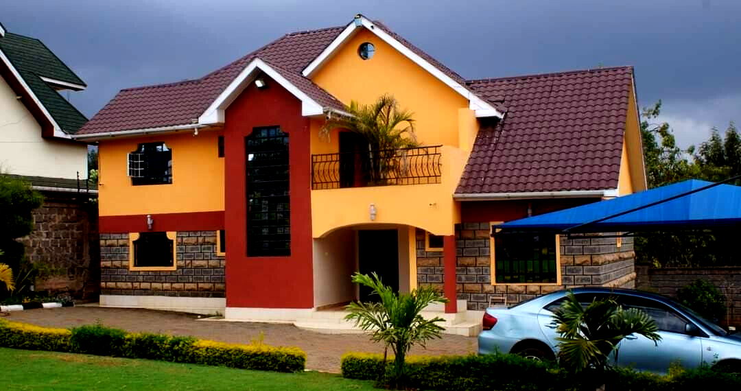 4BR All-Ensuite Townhouse with Office & Family Room – Kerarapon