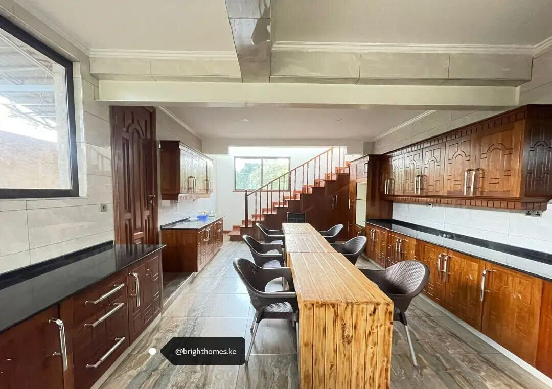9-Ensuite Villa with Indoor Pool & Commercial Potential - Spring Valley
