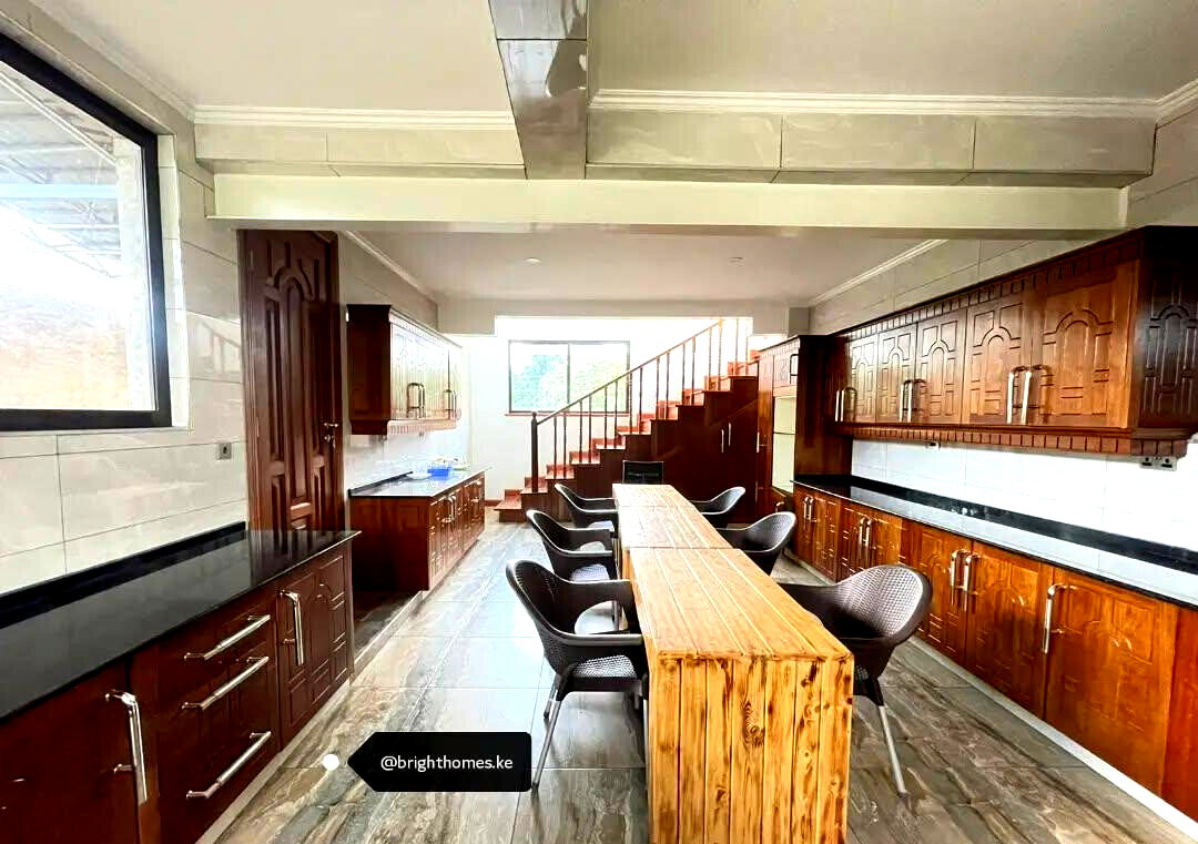 9-Ensuite Villa with Indoor Pool & Commercial Potential - Spring Valley