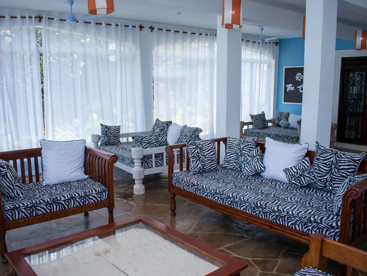 4BR Townhouse with Private Compound & Pool – Malindi