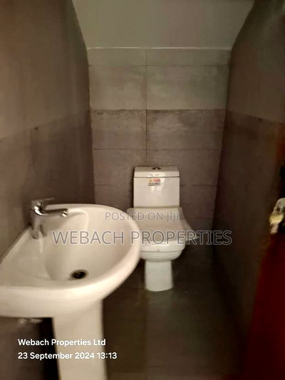 5bdrm Townhouse / Terrace in Ap, Gateway Mall Area for rent - Image 9