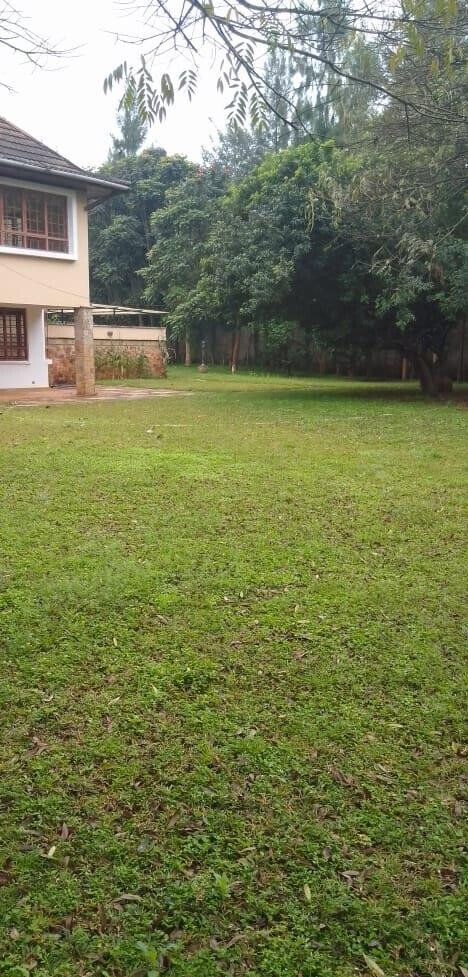 Distress Sale: 5BR All-Ensuite Townhouse with Pool & Clubhouse - Runda