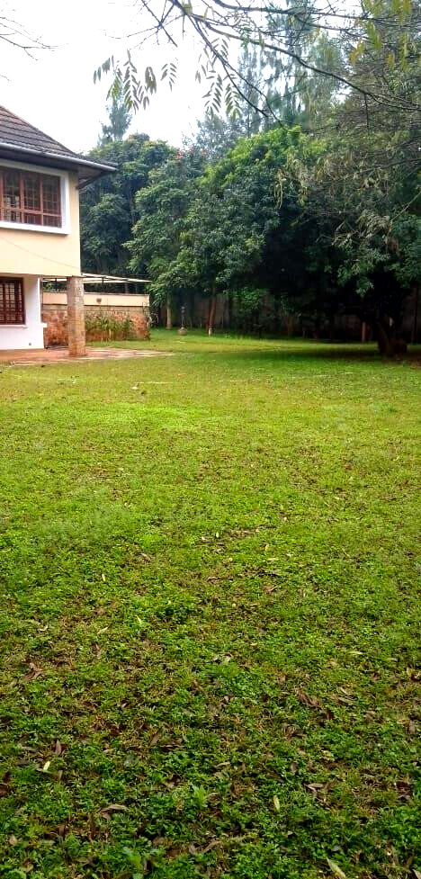 Distress Sale: 5BR All-Ensuite Townhouse with Pool & Clubhouse - Runda