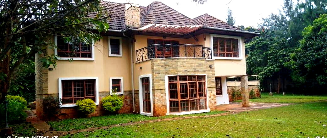Distress Sale: 5BR All-Ensuite Townhouse with Pool & Clubhouse - Runda