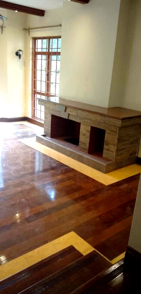 Distress Sale: 5BR All-Ensuite Townhouse with Pool & Clubhouse - Runda
