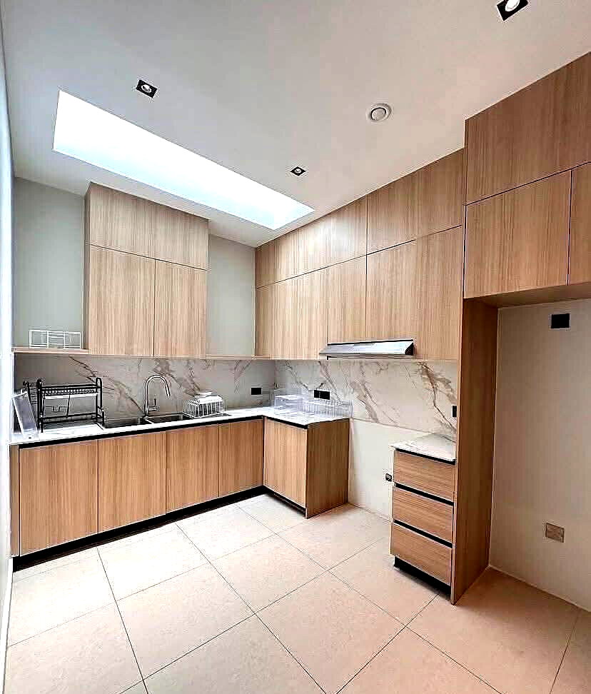 5-Bed Smart Home with Private Bridge Hideaway - Riverside Drive