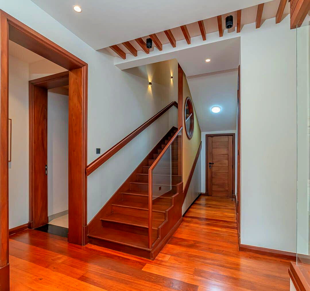 4BR Townhouse with Garden and Parking