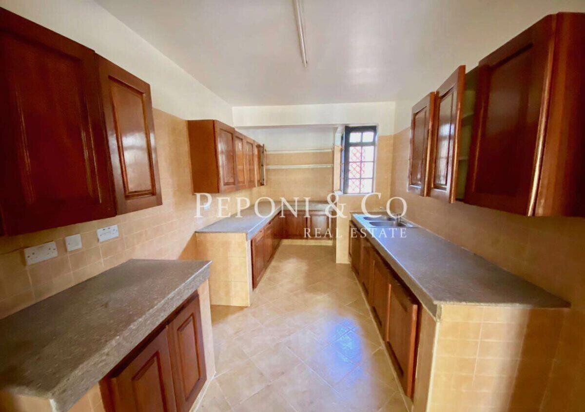 4 En-Suite Duplex with Vaulted Ceilings & Community Feel - Kilimani