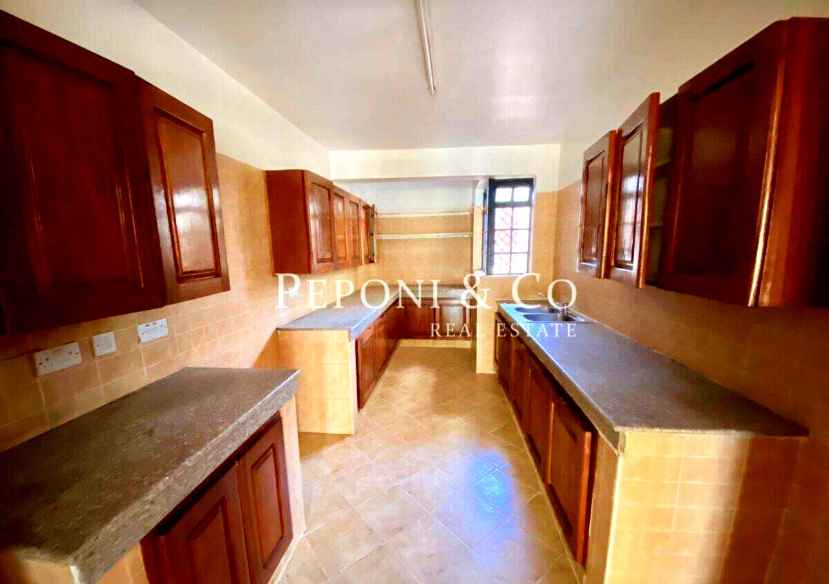 4 En-Suite Duplex with Vaulted Ceilings & Community Feel - Kilimani