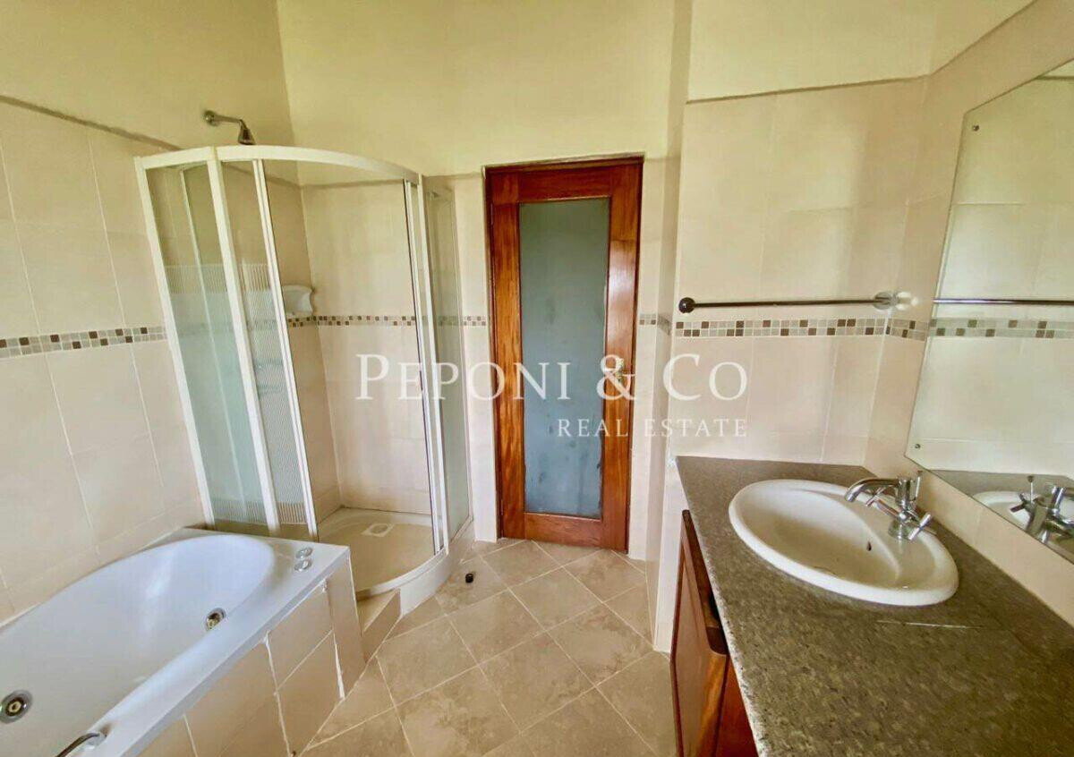 4 En-Suite Duplex with Vaulted Ceilings & Community Feel - Kilimani