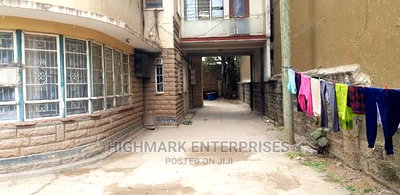 8 Bedroom House for Sale in South C - Image 9