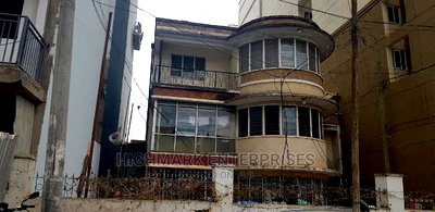 8 Bedroom House for Sale in South C - Image 1