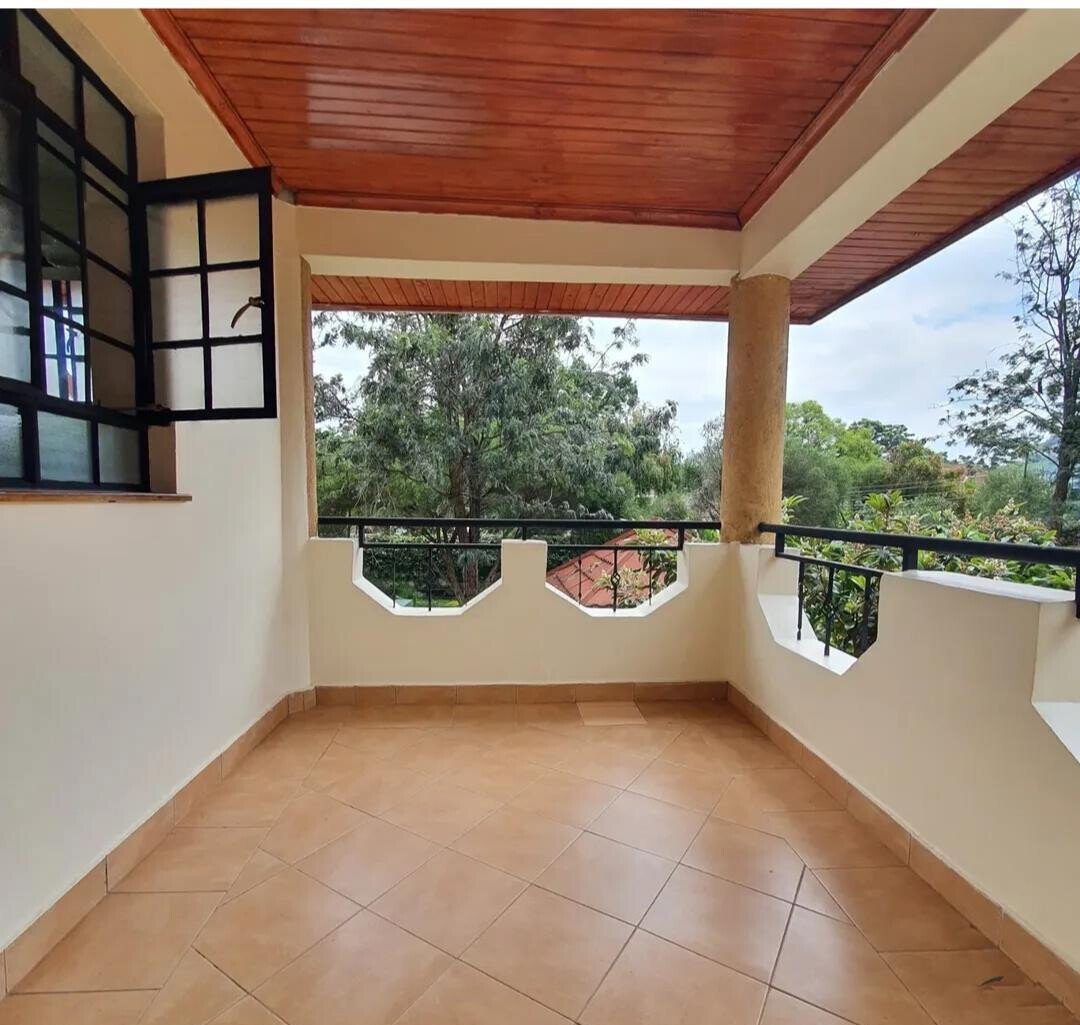5BR All-Ensuite Townhouse with Fireplace & Study - Kileleshwa