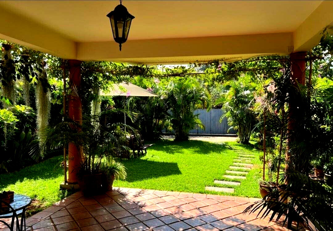 5 En-Suite Townhouse with DSQ & Garden - Kilimani