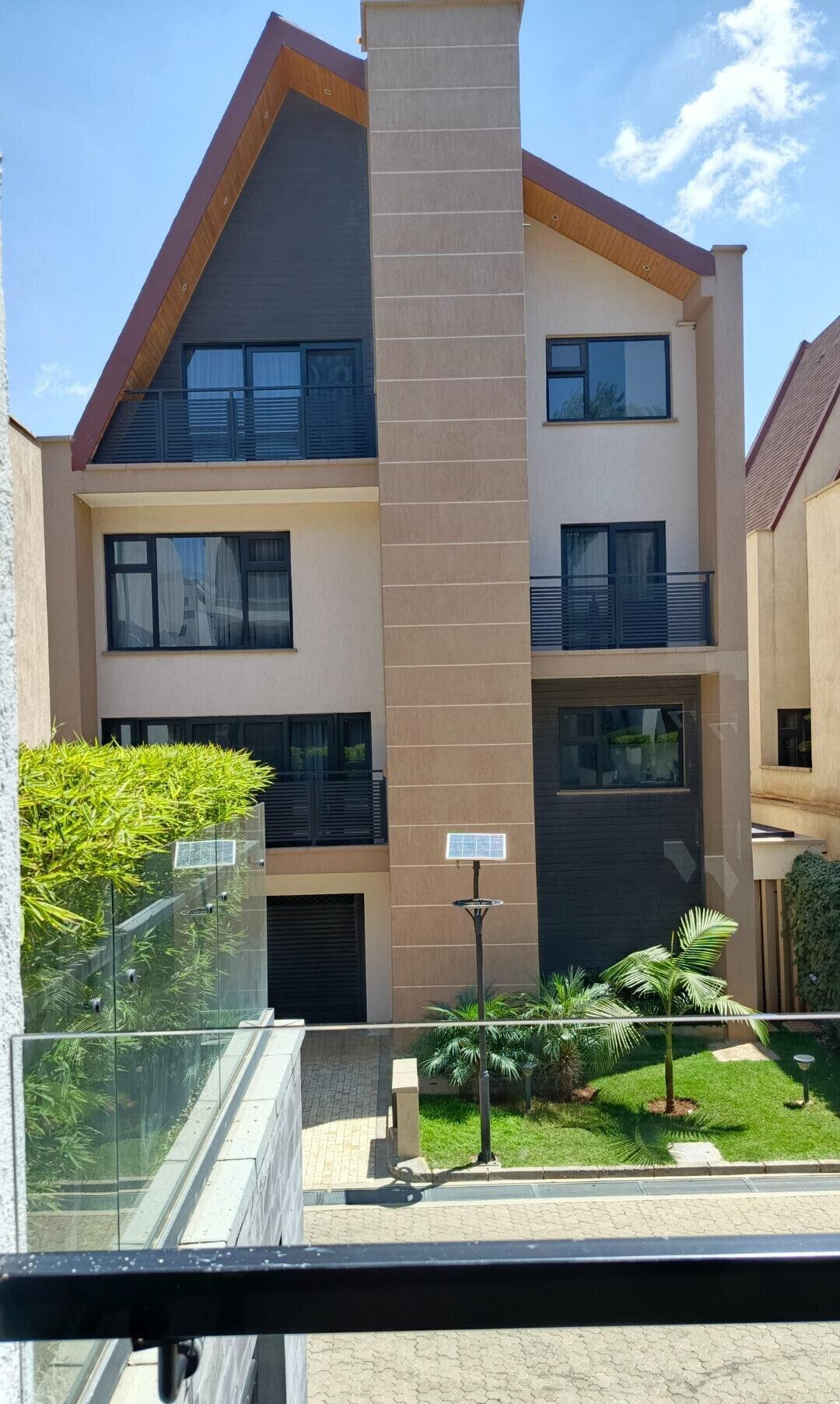 Private Elevator & Pool Townhouse - Lavington