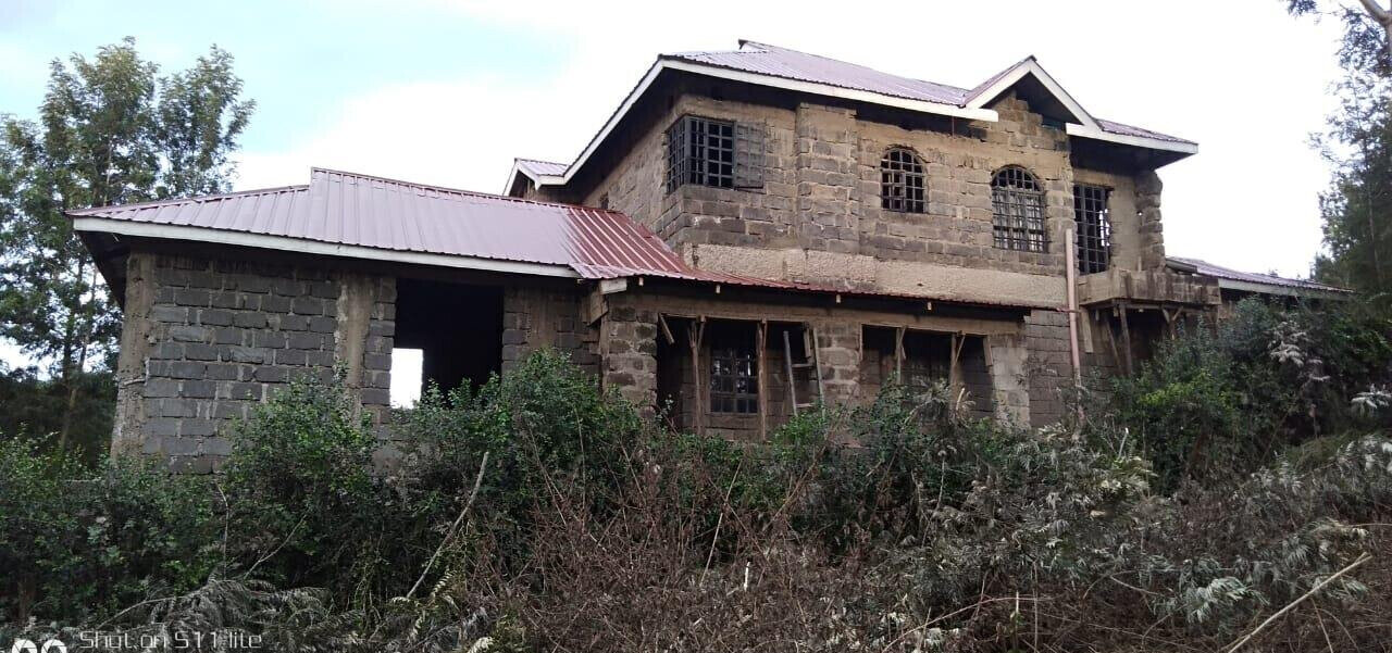 80% Complete 4BR Townhouse on Half-Acre - Ongata Rongai