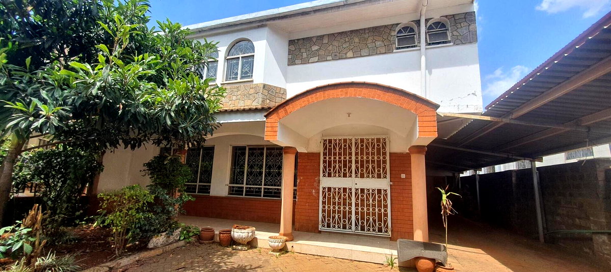 4-Ensuite Townhouse with Solar & DSQ - Westlands