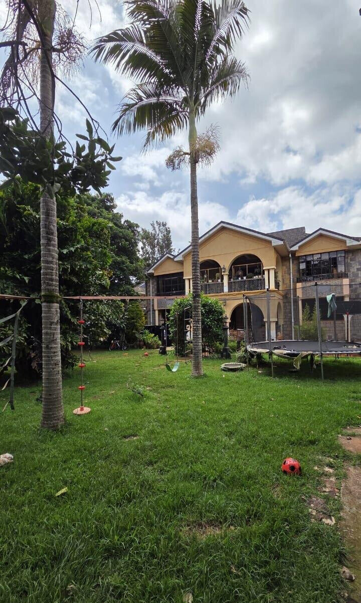 4BR Townhouse on 0.5 Acres with Guest House & Generator - Kitisuru
