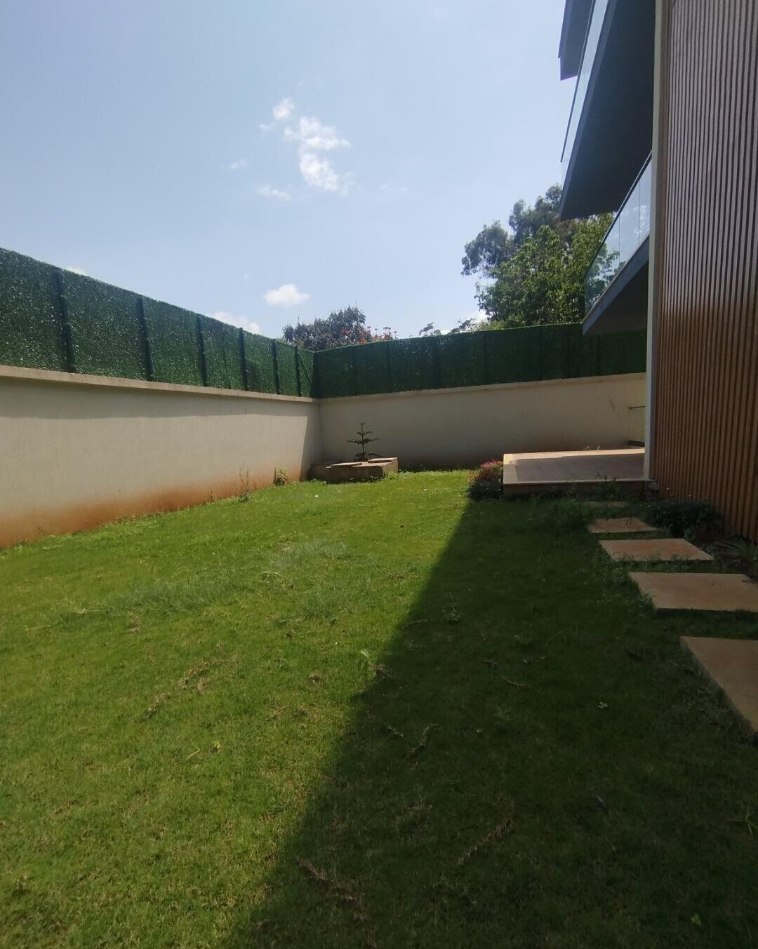 Newly Built 5BR All-Ensuite Townhouse with Gym & Garden - Lavington