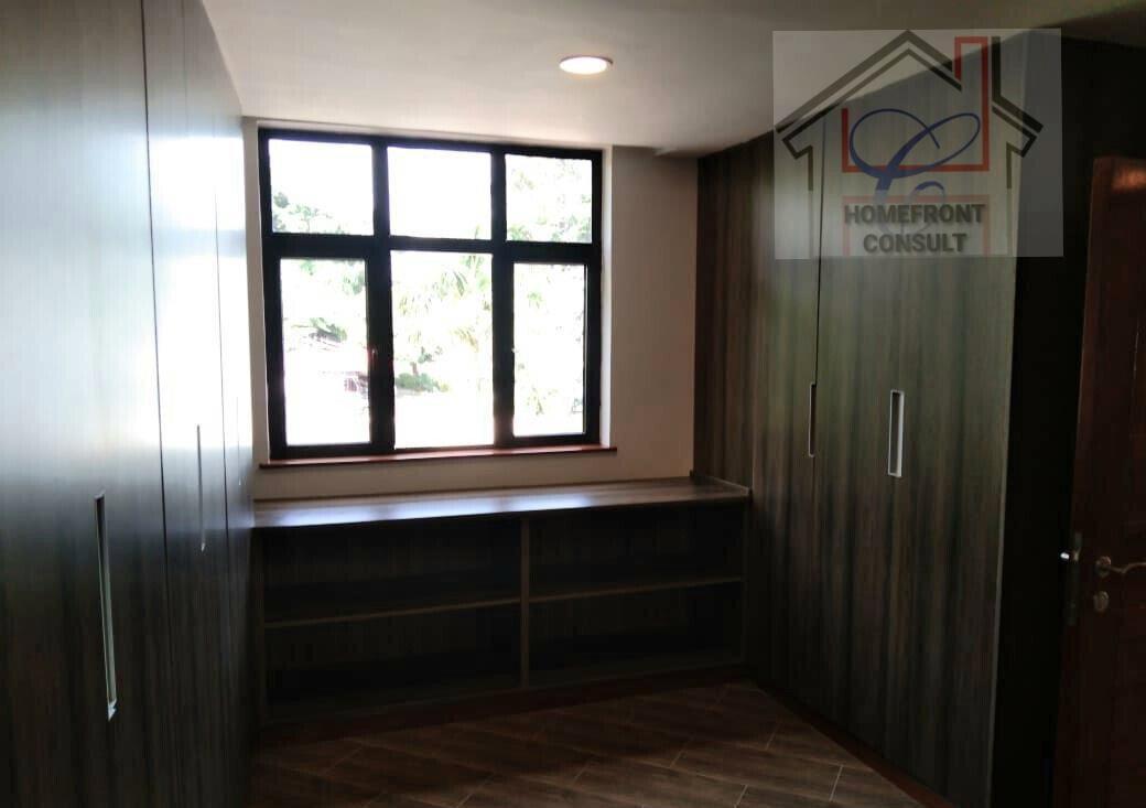 5-Ensuite Villa with Elevator & Pool - Spring Valley