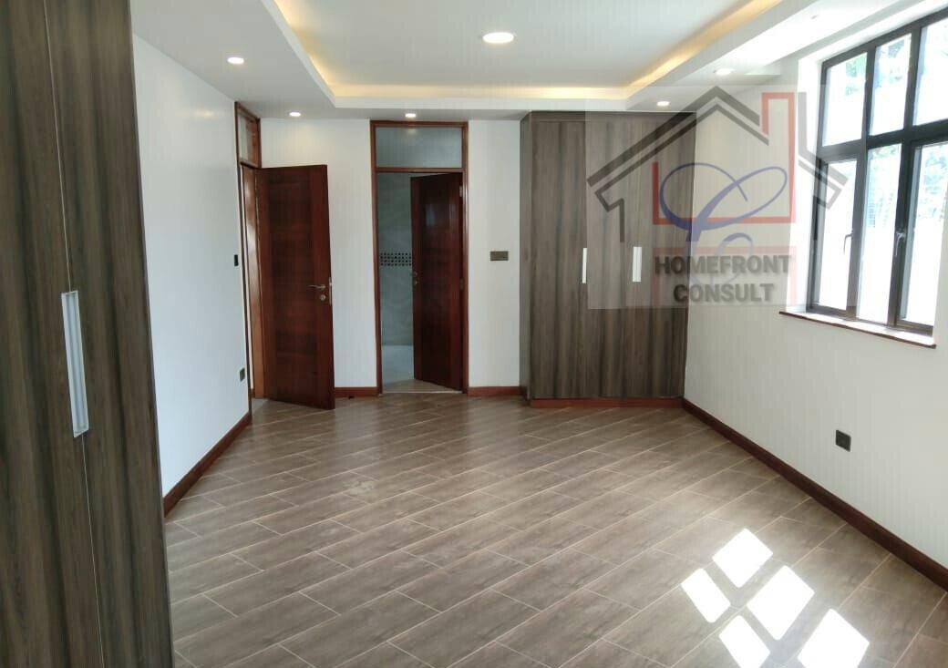 5-Ensuite Villa with Elevator & Pool - Spring Valley