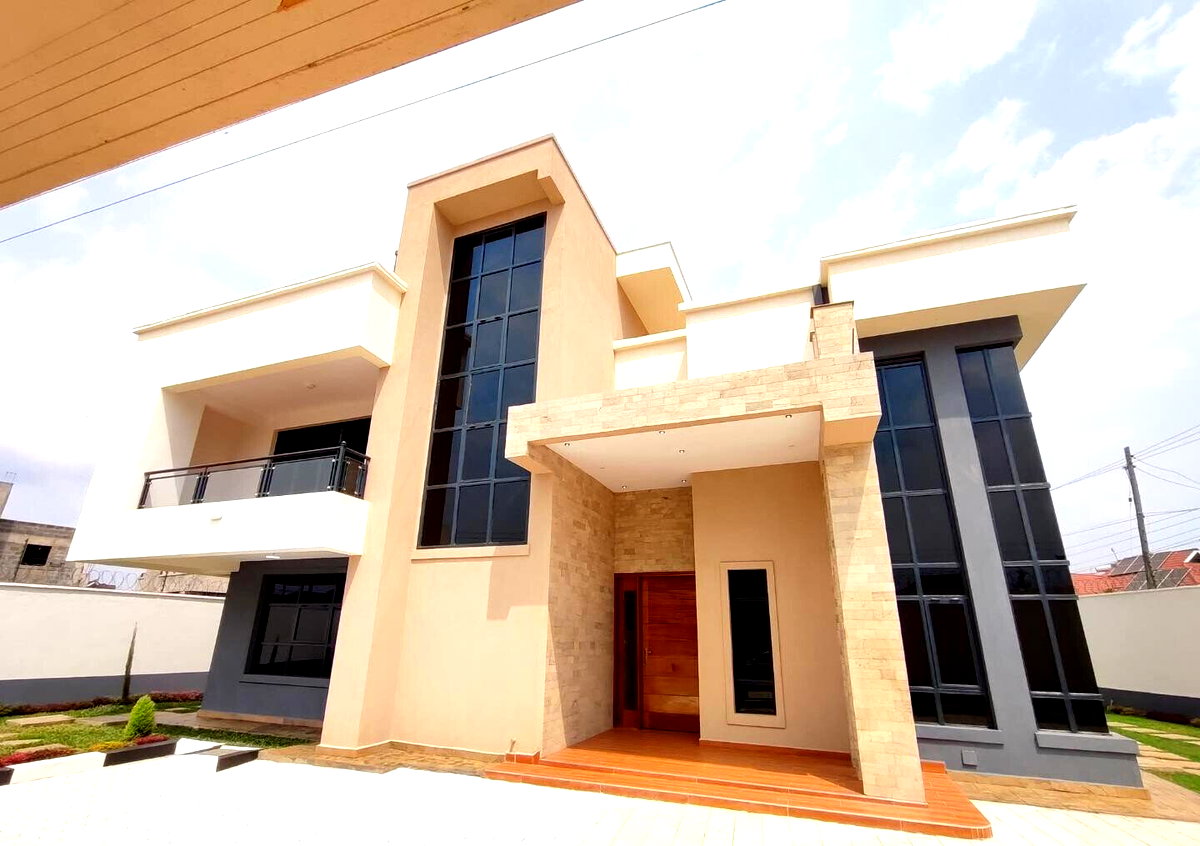 4BR Townhouse with DSQ & Ready Title - Thika Githingiri