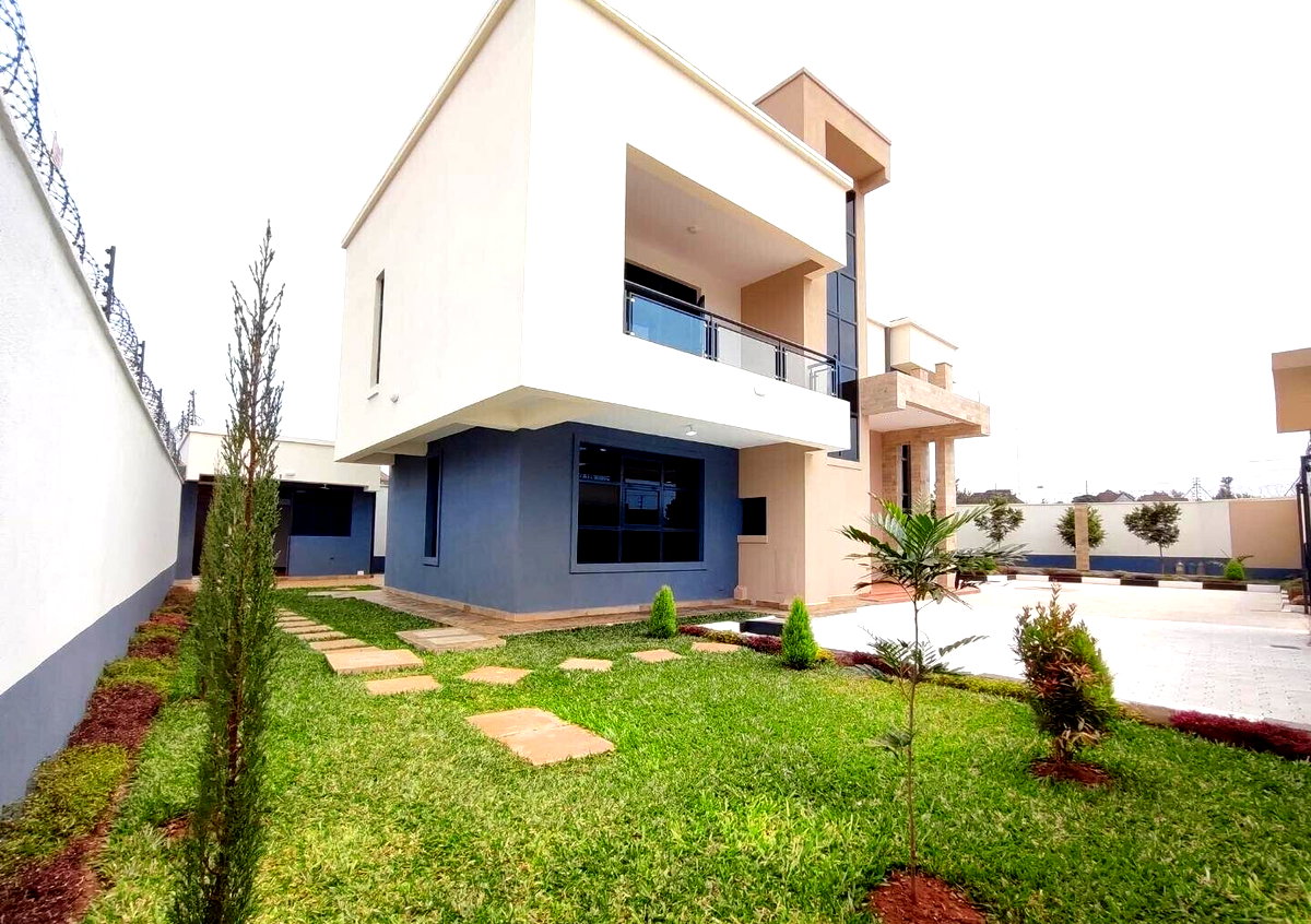 4BR Townhouse with DSQ & Ready Title - Thika Githingiri