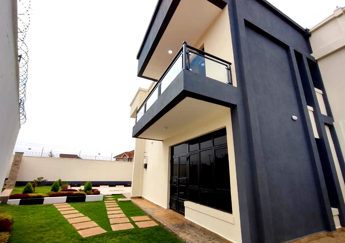 4BR Townhouse with DSQ & Ready Title - Thika Githingiri