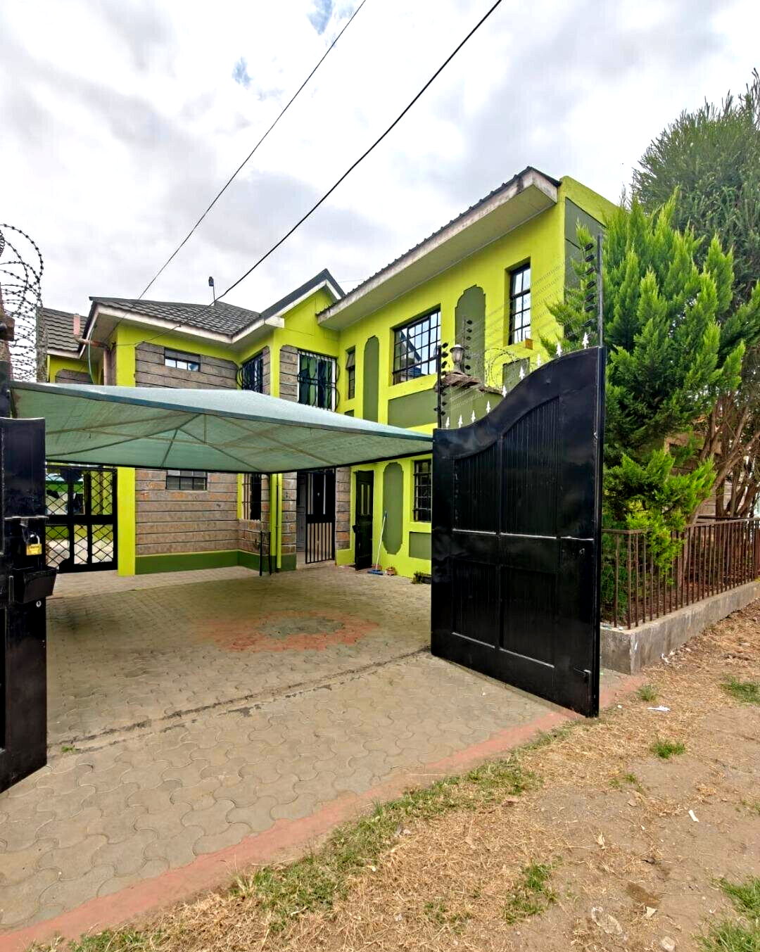 4BR Townhouse with DSQ in Gated Community - Utawala
