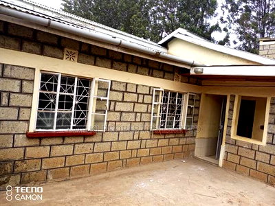 3bdrm Bungalow in Kahawa Wendani for rent - Image 7