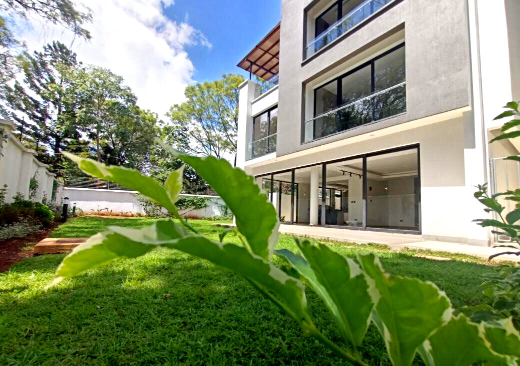 4-Bed Townhouse with Staff Quarters & Garden - Lavington