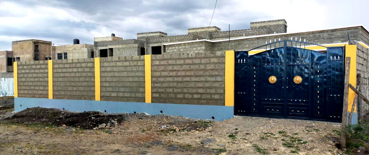 4BR Townhouse with DSQ on 1/8 Acre - Kitengela Milimani