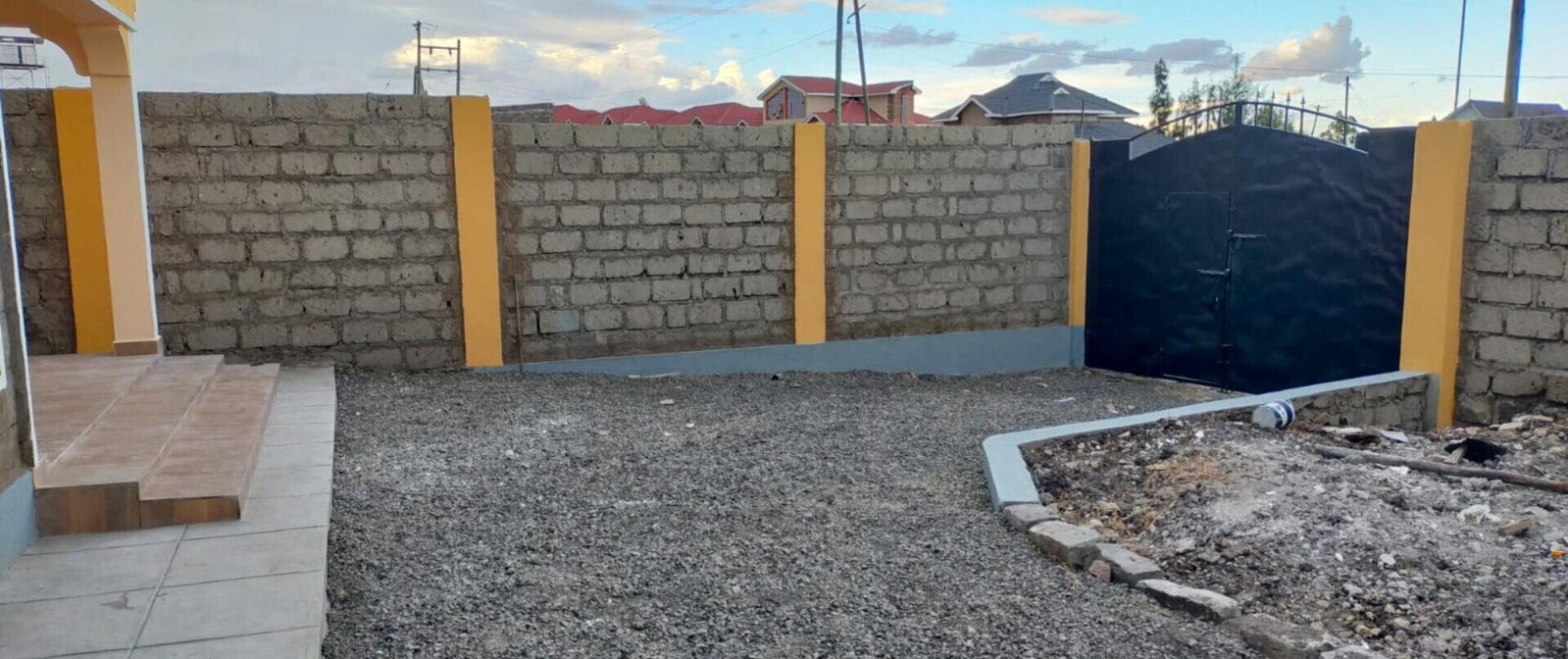 4BR Townhouse with DSQ on 1/8 Acre - Kitengela Milimani