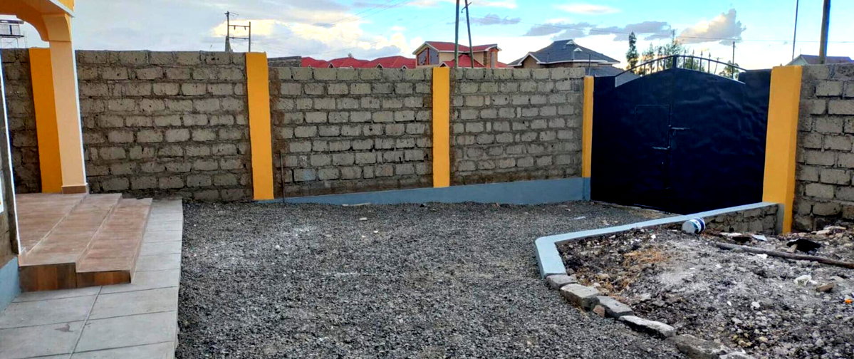 4BR Townhouse with DSQ on 1/8 Acre - Kitengela Milimani