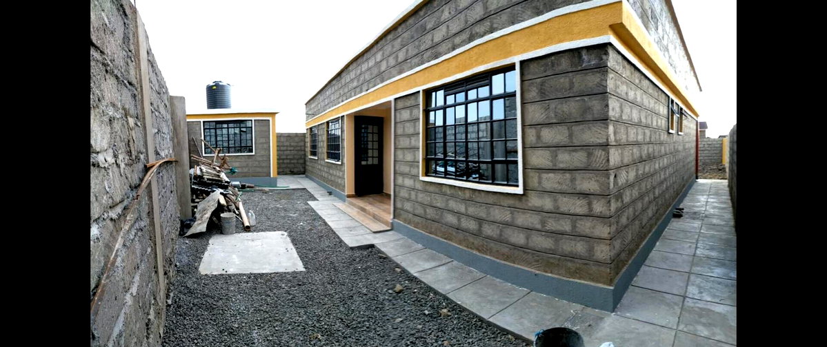 4BR Townhouse with DSQ on 1/8 Acre - Kitengela Milimani