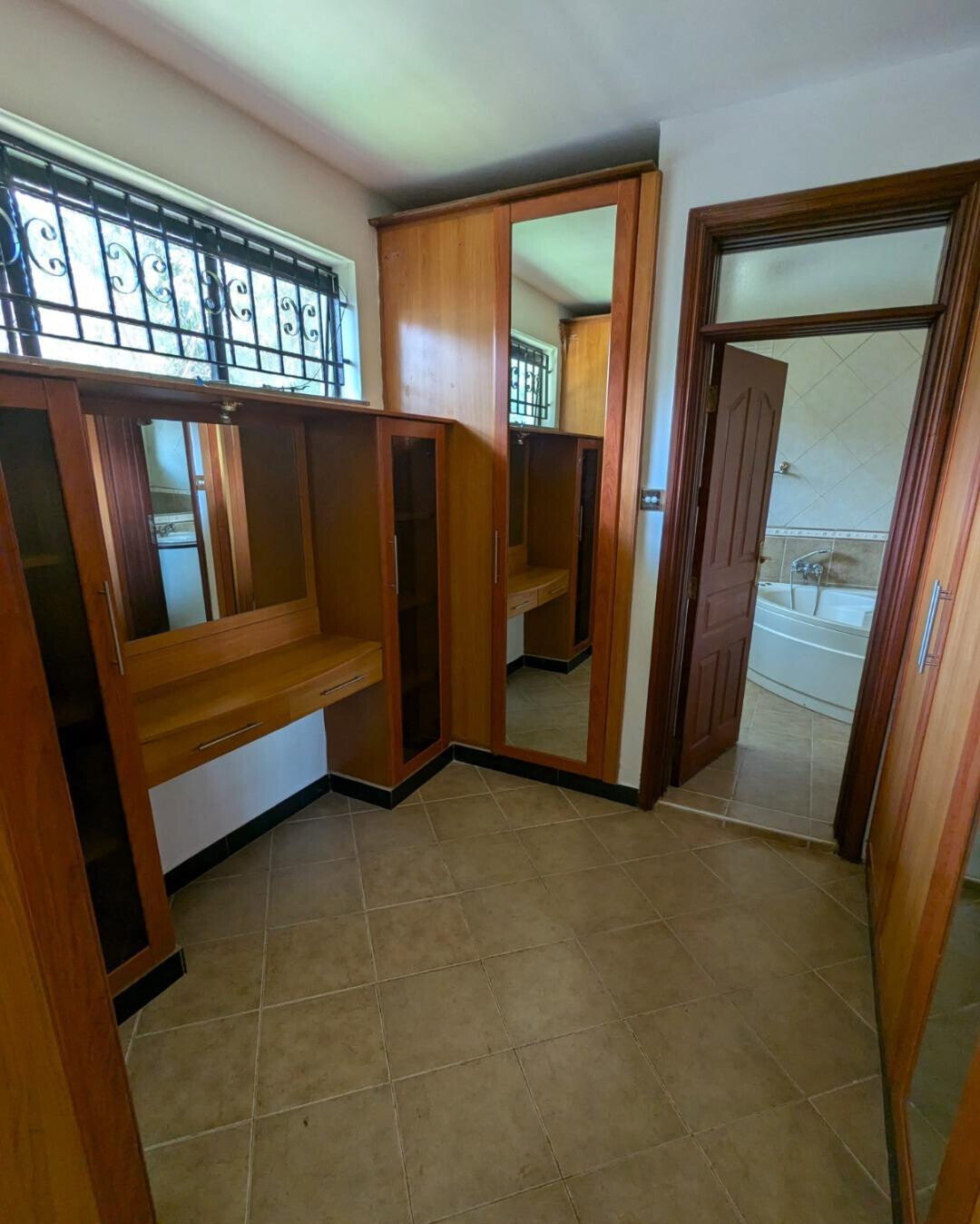 4BR Townhouse with Gym & Garden in Westlands