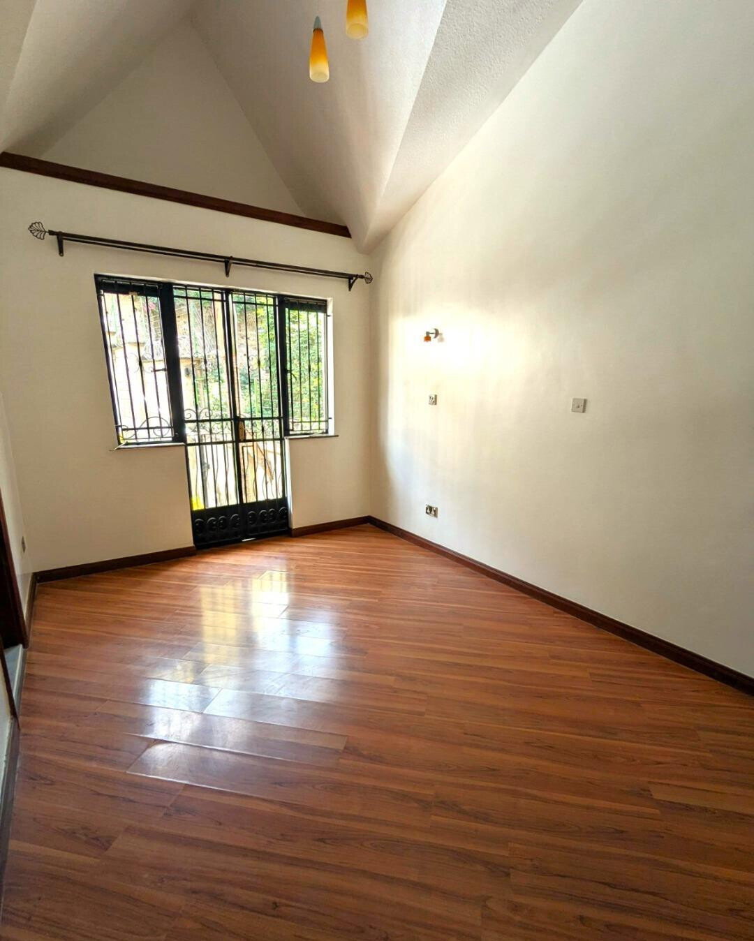 4BR Townhouse with Gym & Garden in Westlands