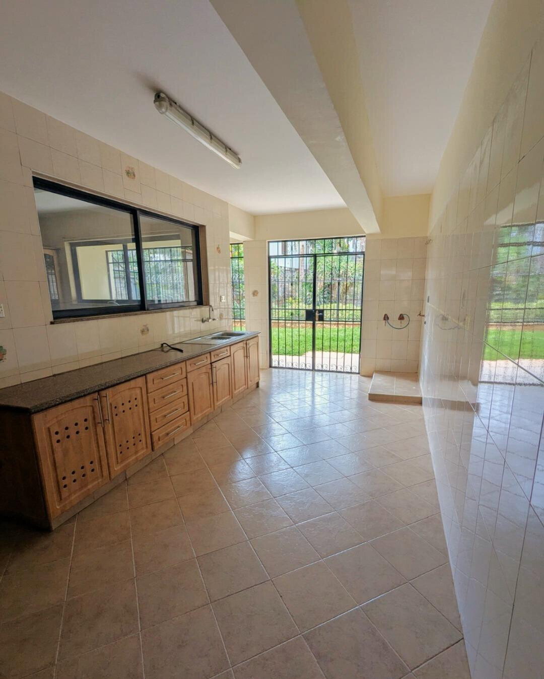 4BR Townhouse with Gym & Garden in Westlands
