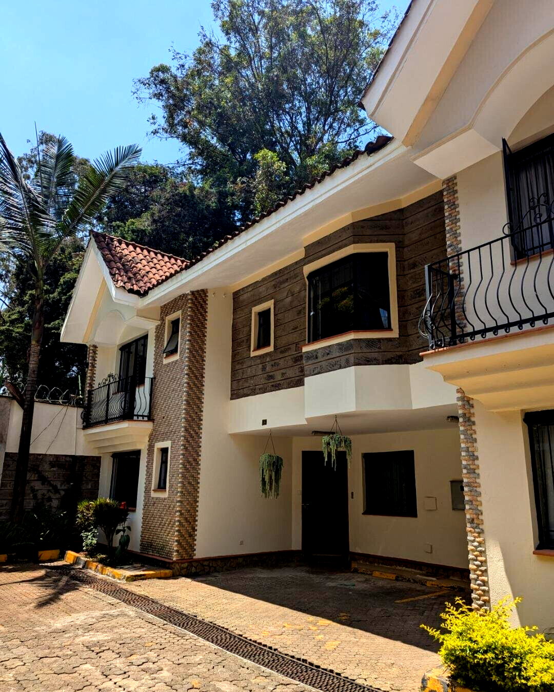 4BR Townhouse with Gym & Garden in Westlands