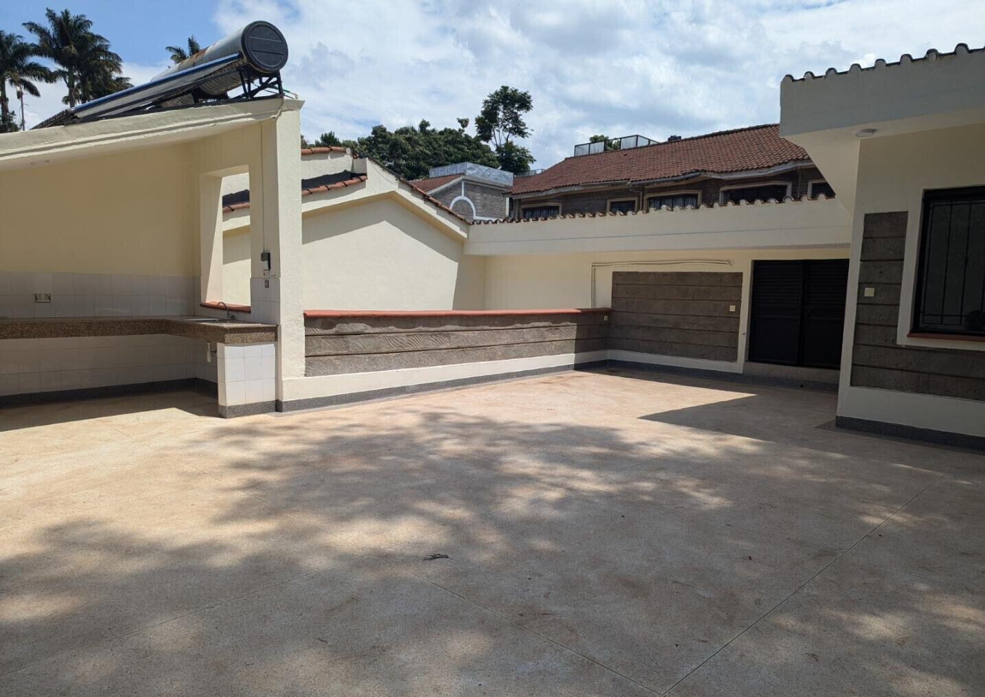 4BR Townhouse with Gym & Garden in Westlands
