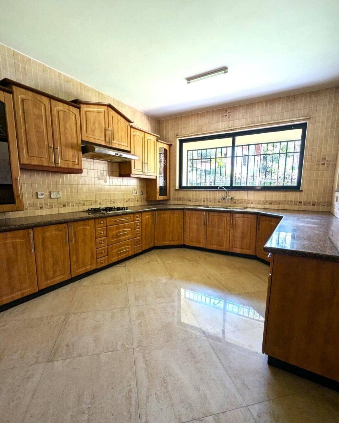 4BR Townhouse with Gym & Garden in Westlands