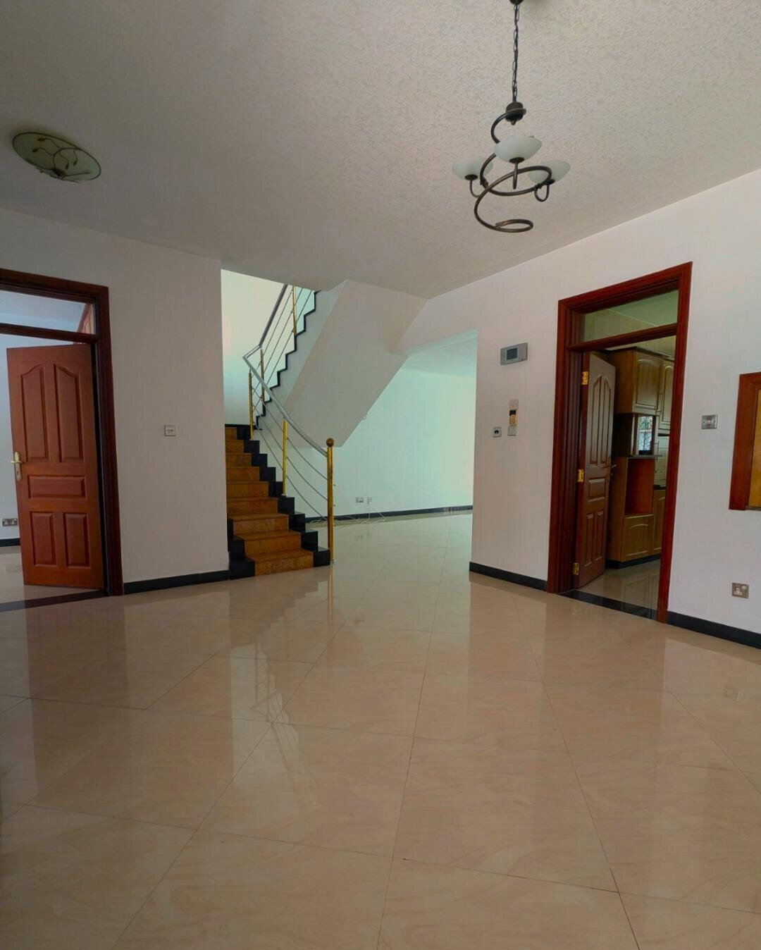 4BR Townhouse with Gym & Garden in Westlands