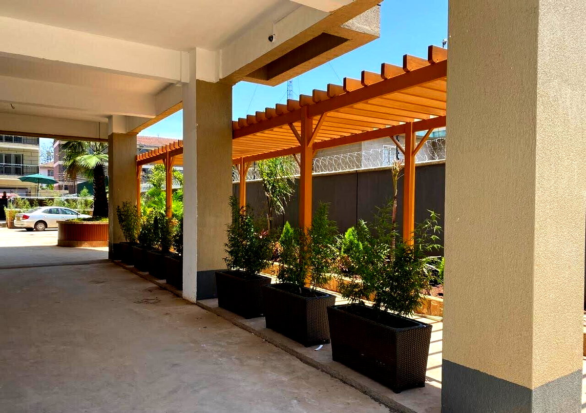 2BR All-Ensuite with Rooftop Garden & Pool - Kilimani