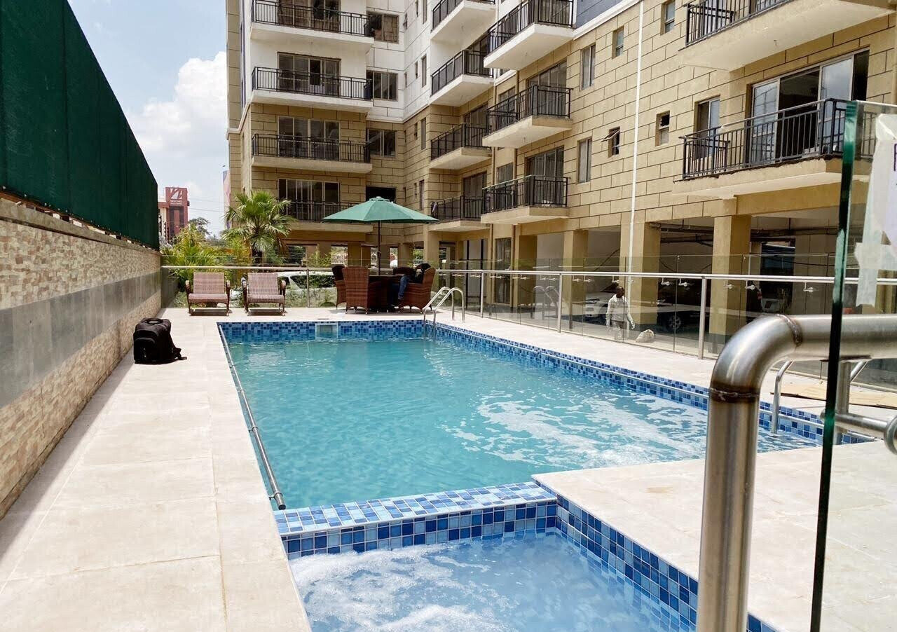 2BR All-Ensuite with Rooftop Garden & Pool - Kilimani