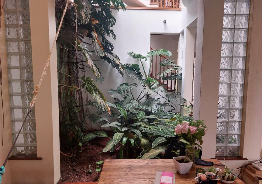 4BR Townhouse with Sunroom & Pet-Friendly Garden - Kilimani