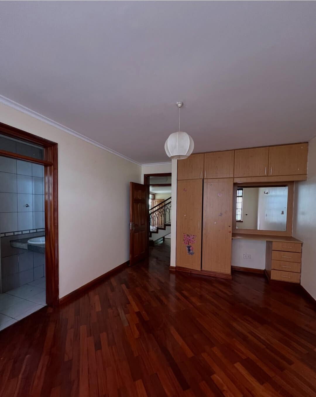 4-Ensuite Townhouse with Private Garden & DSQ - Lavington