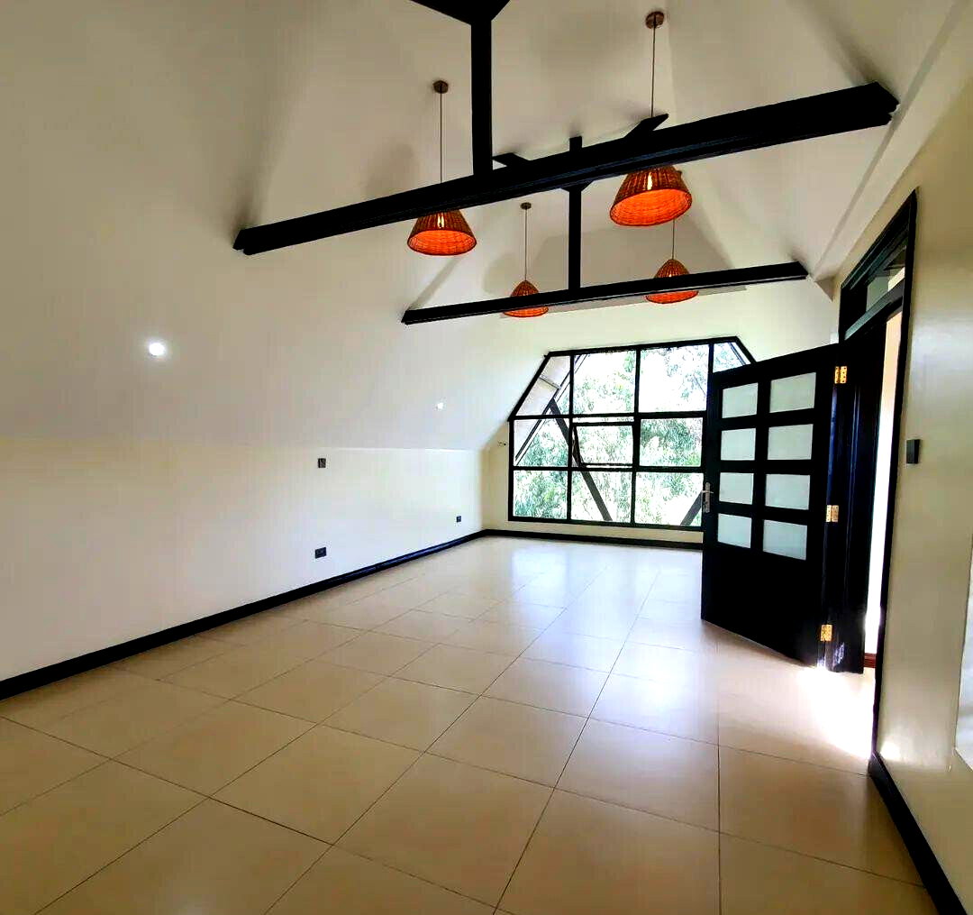 5-Ensuite Townhouse with Lake & Pool Access – Karen Gated Estate